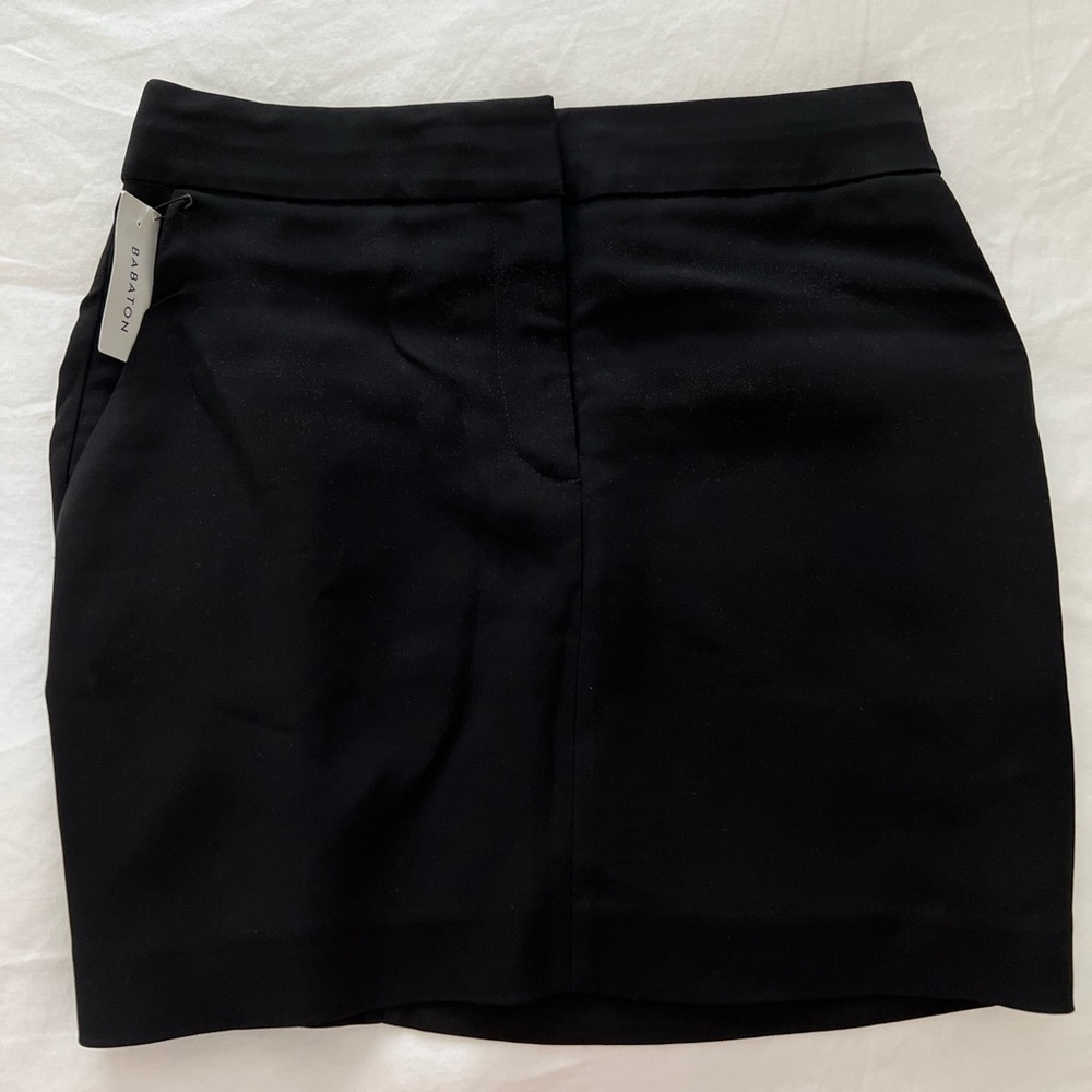 NEW W TAGS- Aritzia Babaton Bryant Black Noir Skirt